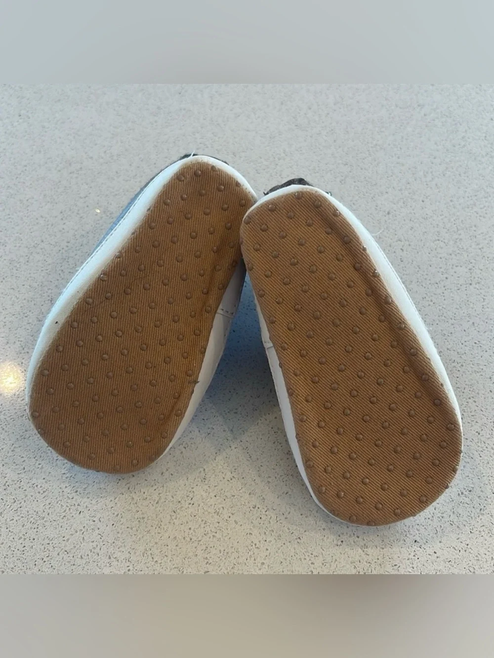 Old Navy Toddler Brown Shoes Size 6-12M